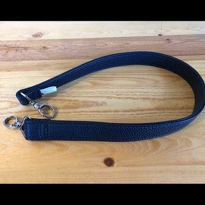 ThirtyOne Shoulder Strap.